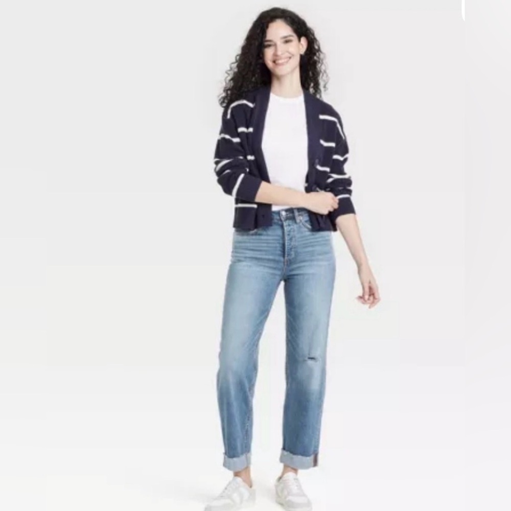 Universal Thread High Rise Boyfriend Button Fly Straight Leg Jeans 8 Regular